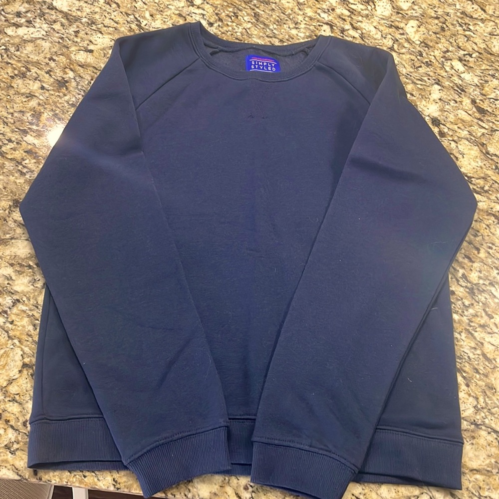 simply styled XL navy school sweater
